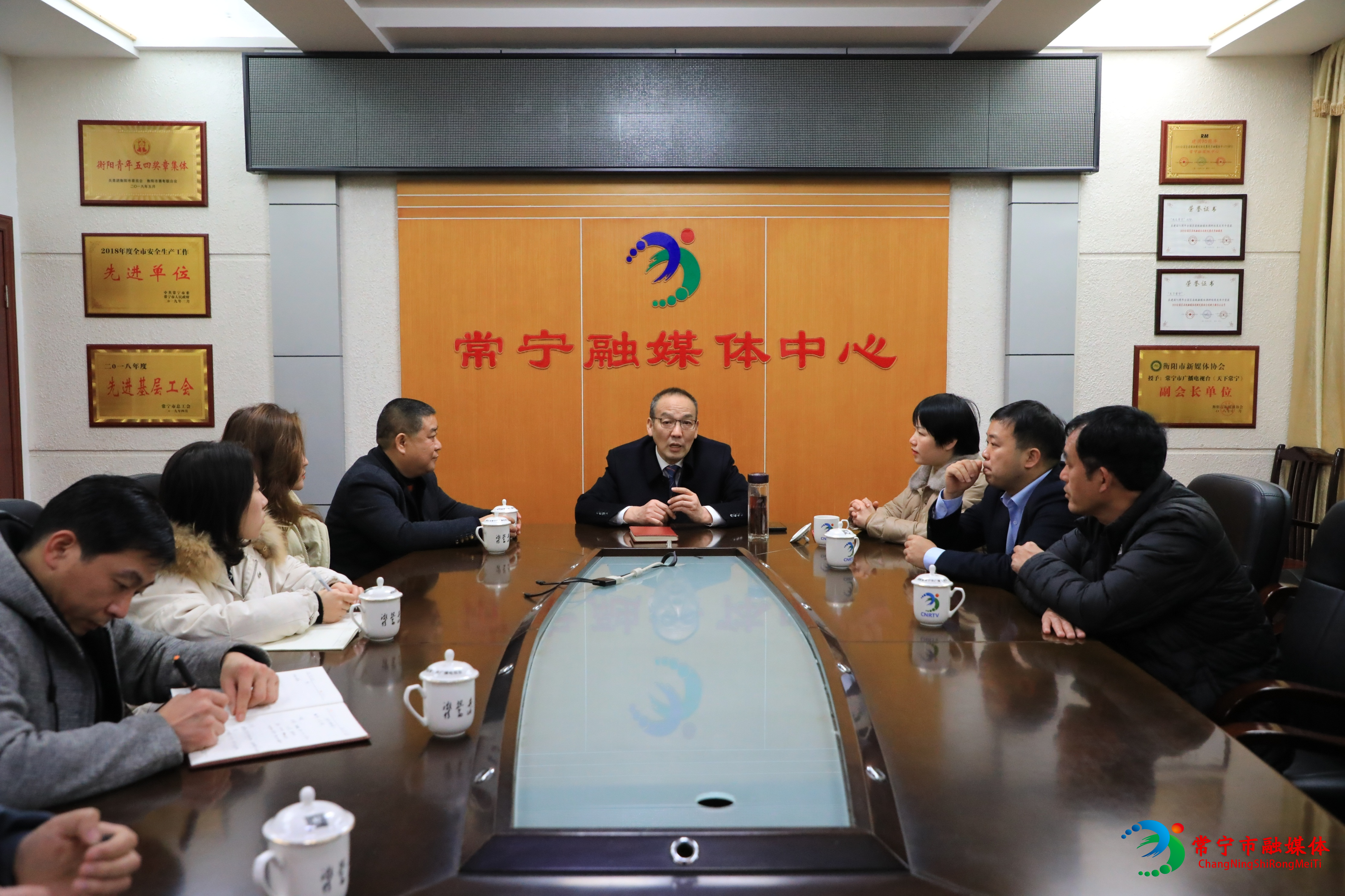 刘达祥慰问.jpg