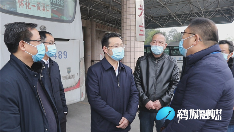 向秀亮检查指导安全生产、春运、市场保供工作.mp4_20210210_160054.183.jpg