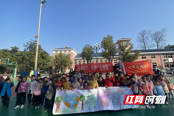 集体大合照_副本.jpg