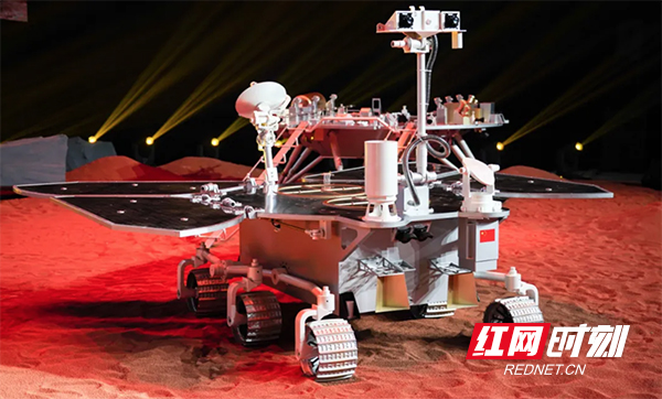 我国首辆火星车.jpg 我国首辆火星车.jpg