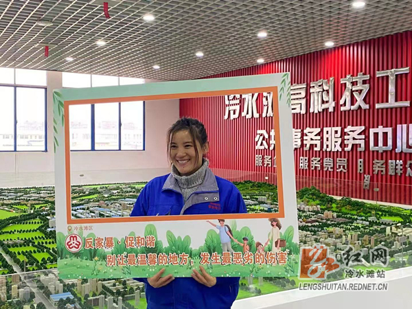 妇女2_副本.jpg 妇女2_副本.jpg