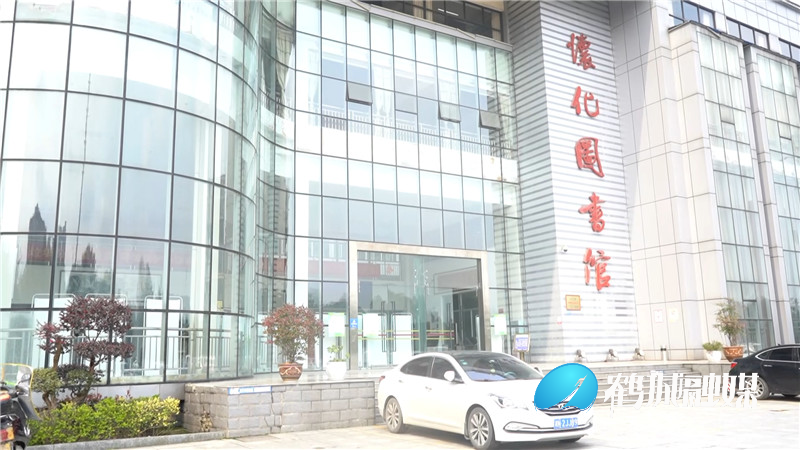 怀化市图书馆成考公考研自习“圣地”.mp4_20210305_163302.726.jpg