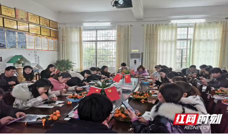 做一个会生活、乐学习的教师455.png