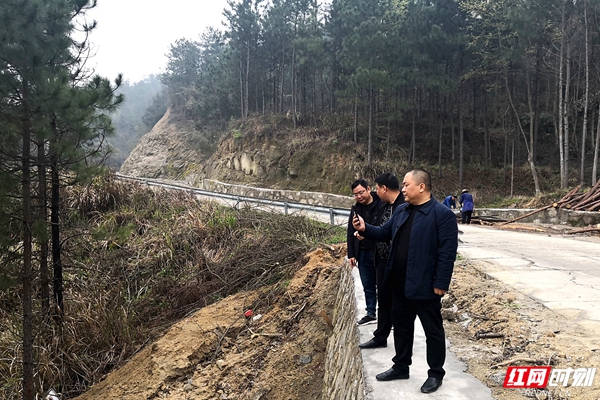 4.数据采集必须对标对号，经度纬度定位准确.jpg