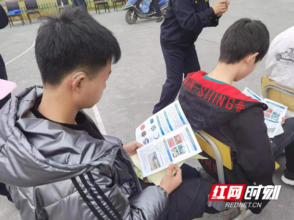 图片2.jpg 图片2.jpg