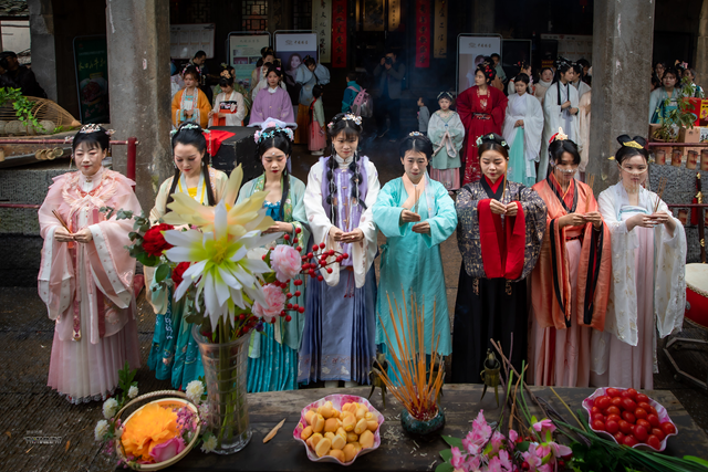 零陵:花朝节祭拜花神活动在节孝亭举行