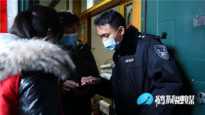 鹤城：推广“金钟罩”宣传反诈骗.mp4_20210316_162942.457.jpg