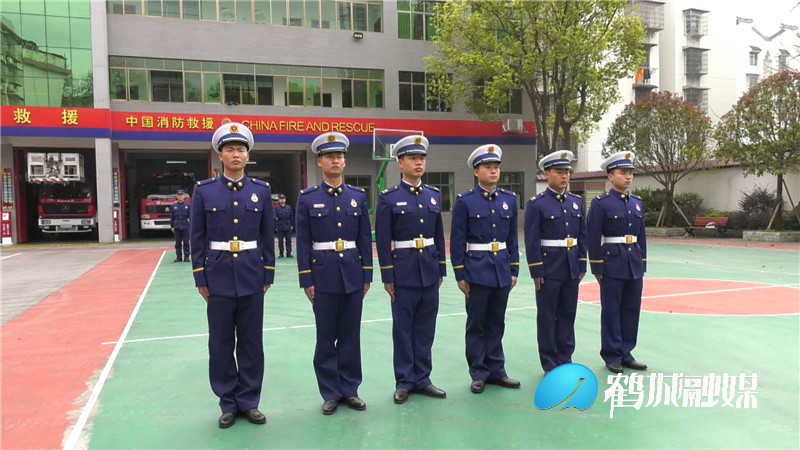 鹤城区消防救援大队举行消防演练（半成品）.mp4_20210316_163852.583.jpg