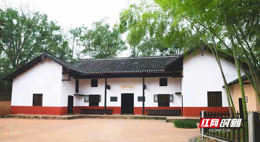 彭德怀故居_副本.jpg 彭德怀故居_副本.jpg