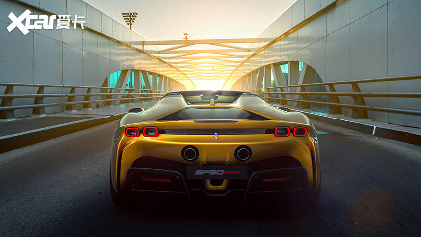 法拉利SF90 Spider