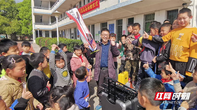 微信图片_20210325215922_副本.jpg