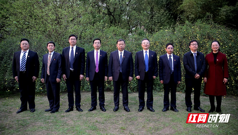 05  中国共产党怀化学院第四届委员会委员。（胡征 摄）.jpg