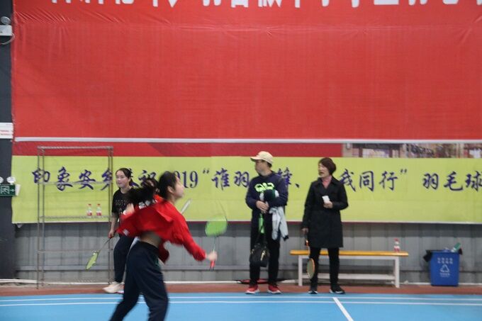 安乡：“羽”你同伴，“乒”出精彩.jpg