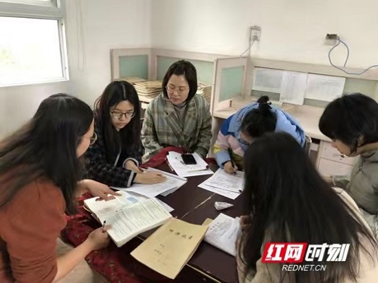 教研1.jpg 教研1.jpg