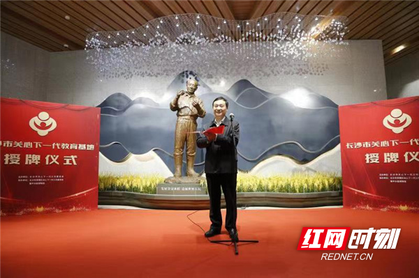 90fc495b713e4c0b8dd9d19b135ad1fb.jpg 90fc495b713e4c0b8dd9d19b135ad1fb.jpg