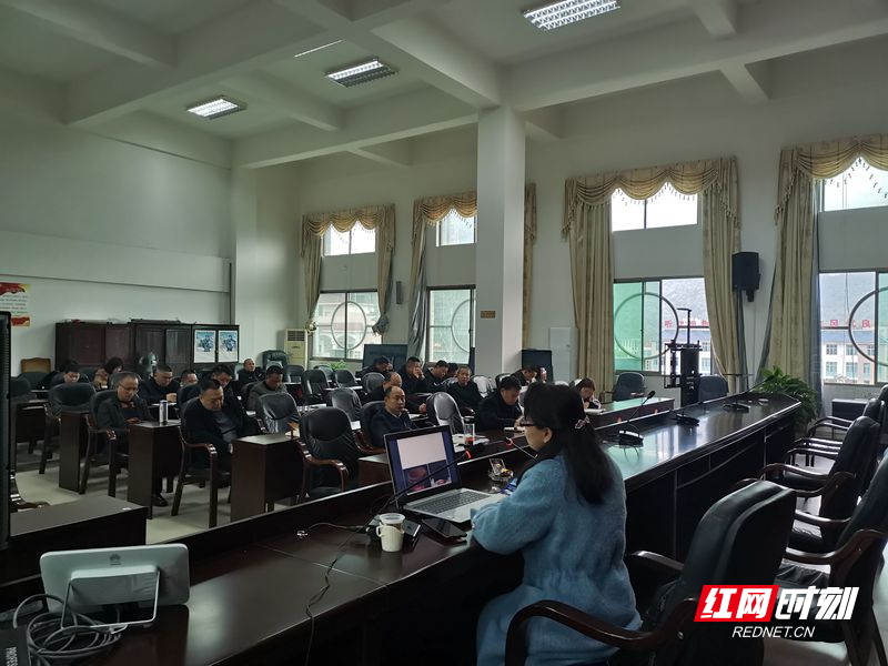 4月9日，城步苗族自治县委党史学习教育宣讲团老师正在授课。.jpg