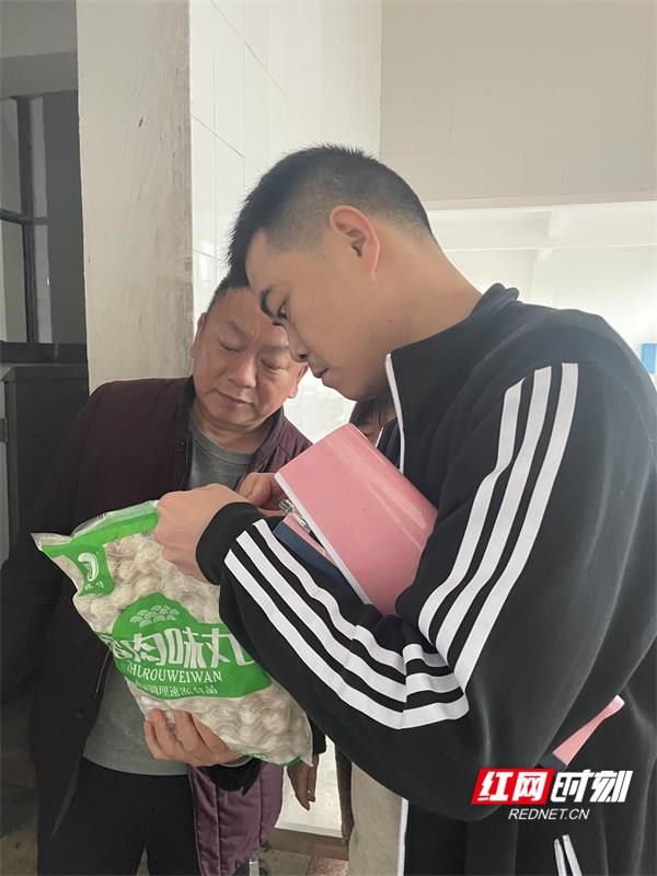 8f6aa13a55b6e362c0c56e19a1a0606_副本.jpg 8f6aa13a55b6e362c0c56e19a1a0606_副本.jpg