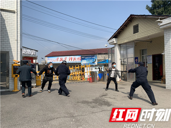 红.jpg