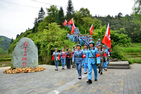 重温红色记忆_副本.jpg