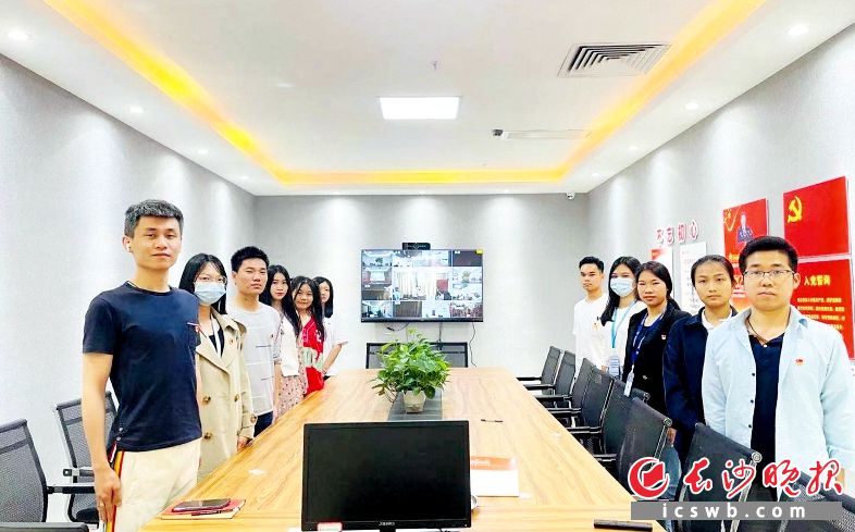 永雄集团形成“党史天天学，红歌天天唱，学后天天考，心得天天写”的党史学习教育模式。企业 供图