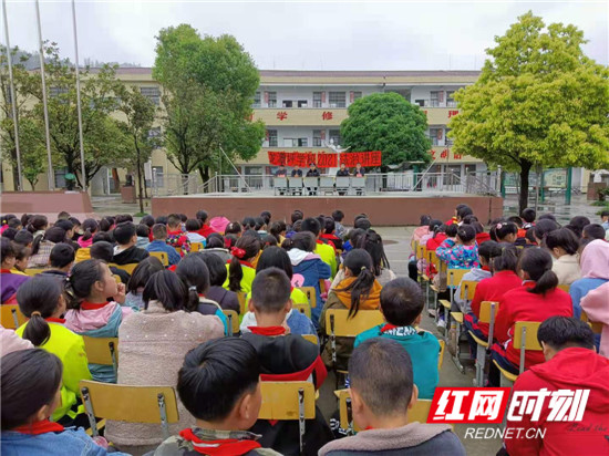 法制讲座_副本.jpg