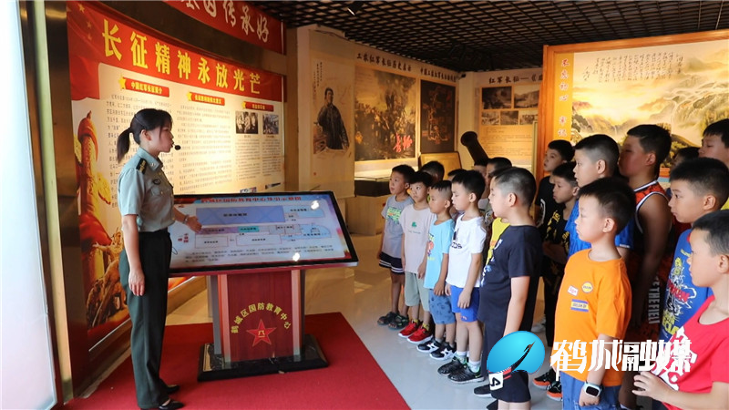 国防教育中心获牌.mp4_20210429_174928.818_副本.jpg