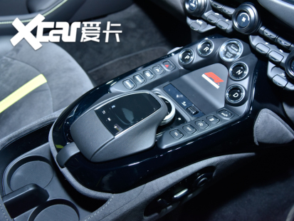 　　阿斯顿·马丁Vantage F1特别版