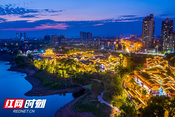 夜景下的窑湾，如梦如醉。.jpg