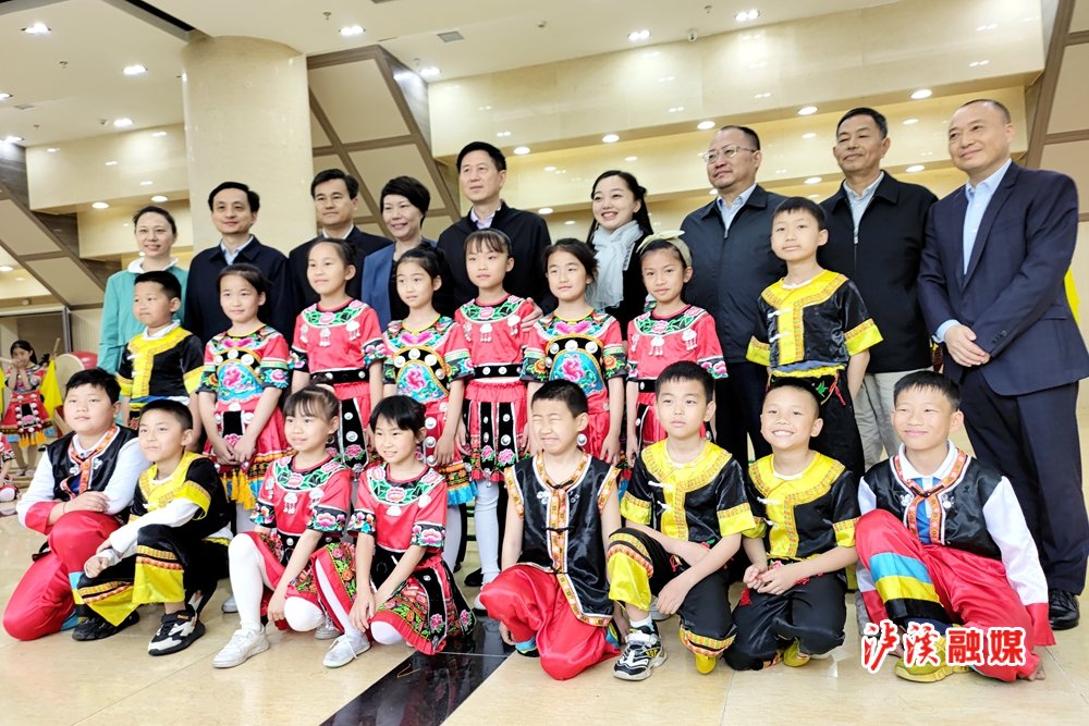 P10518-104834_副本.jpg