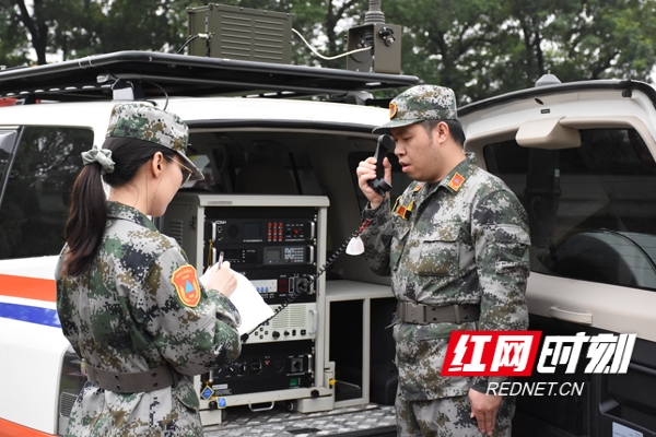 准军事化训练 湖南省人防办全面开展队伍素质提升建设