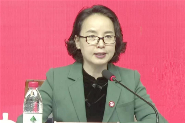 晏丽君_副本.jpg 晏丽君_副本.jpg