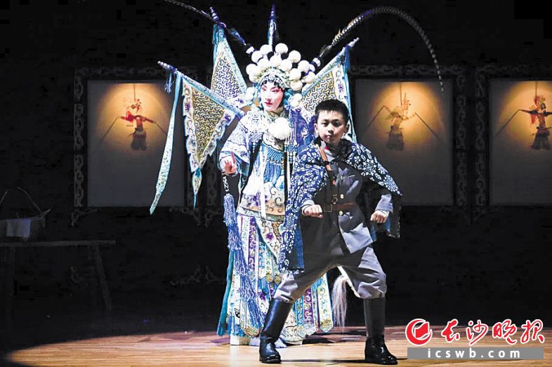 　　“六一”多项演出的宣传照。资料图片