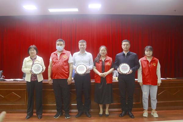 再聚首 省社院和帮扶村传好脱贫攻坚与乡村振兴“交接棒”3_副本.jpg