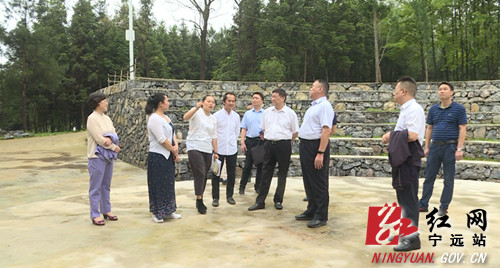 宁远:省民政厅调研儿童福利工作_副本500.jpg 宁远:省民政厅调研儿童福利工作_副本500.jpg