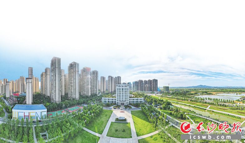 　　望城经开区贯彻新发展理念，坚持走高质量发展之路。　　本版图片均为望城经开区提供