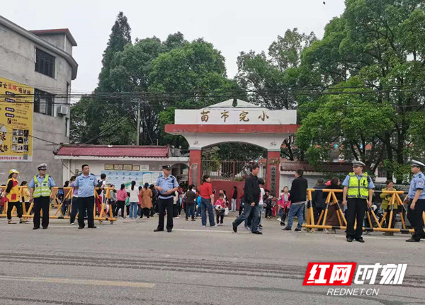 护学岗_副本.jpg