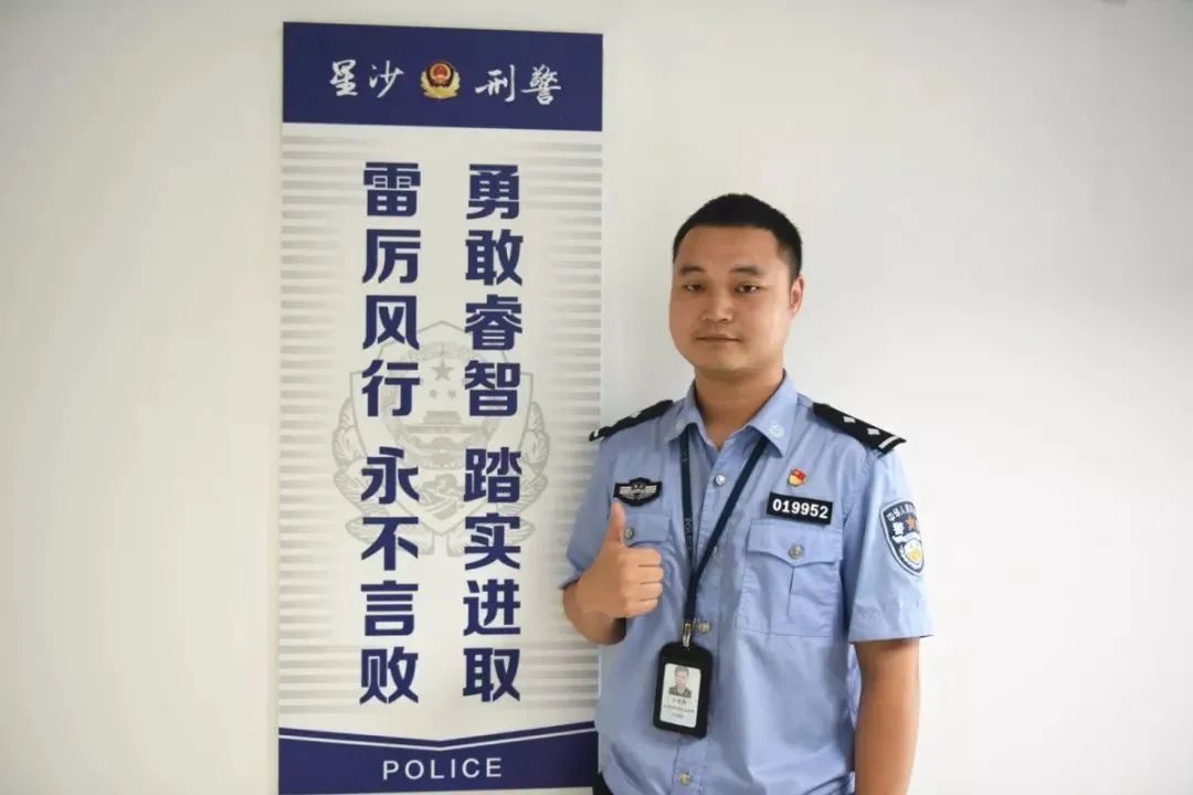 5b9462f95809d918f87d485dd5a7a39.jpg 图片