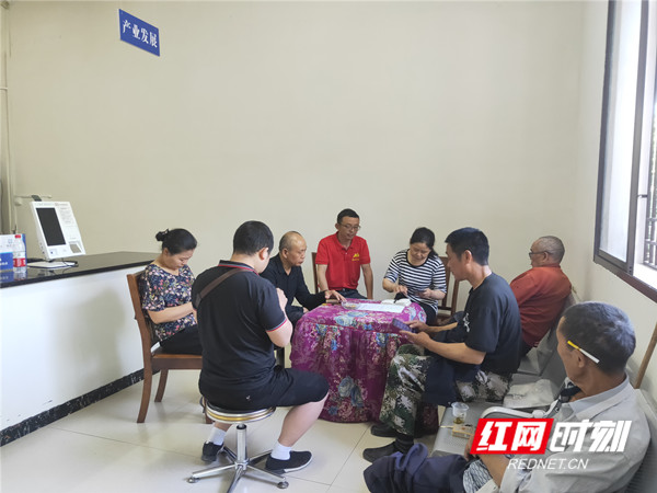 村级会议_副本.jpg