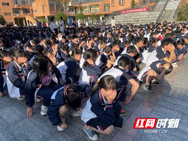 疏散演练现场.JPG