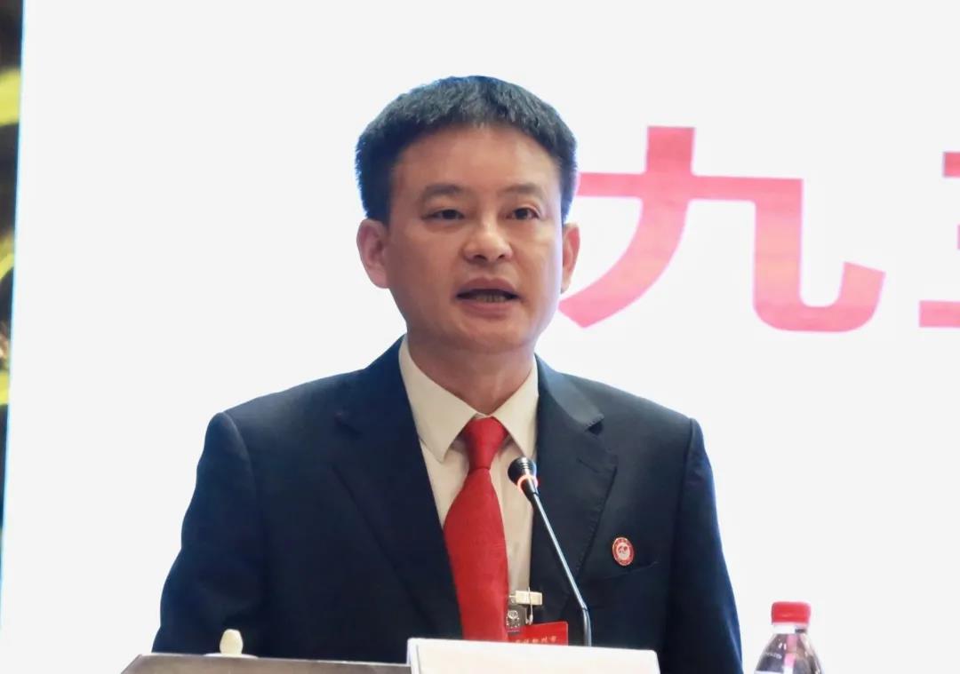 潘执坤.jpg