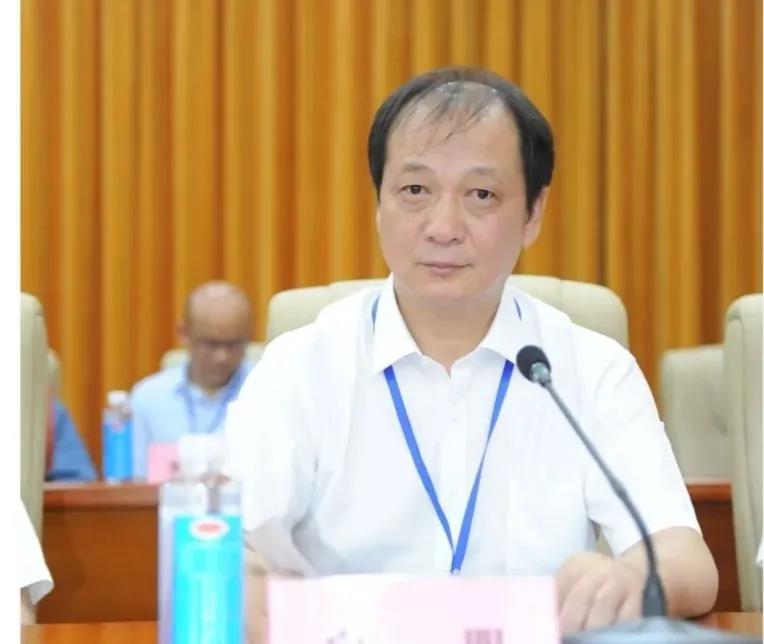 向明.jpg