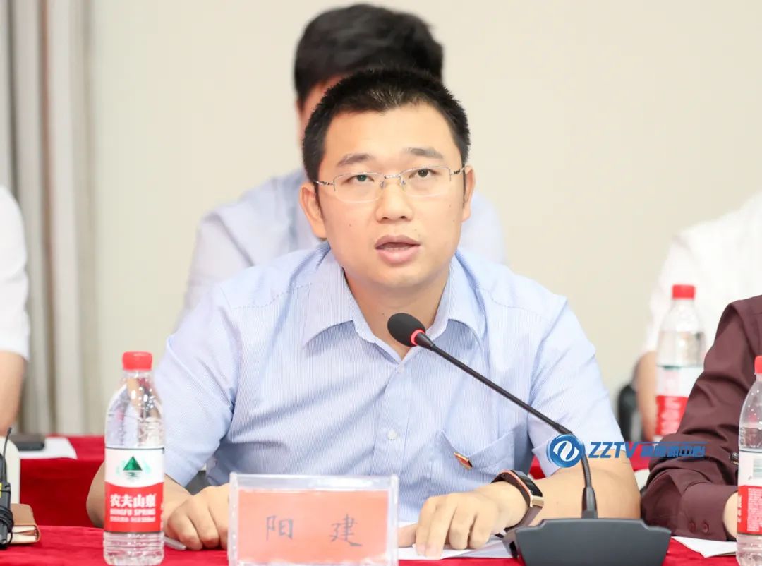 株洲年轻干部代表与市委书记曹慧泉面对面