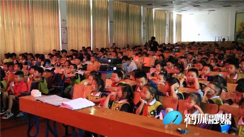 红色经典电影进校园活动走进舞水小学.mp4_20210624_202514.047.jpg