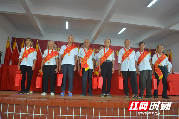 七一（在党50）_副本.jpg