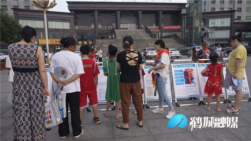 河西街道开展禁毒宣传.mp4_20210630_200619.336_副本.jpg