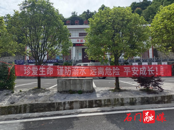 proxy (2).jpg proxy (2).jpg