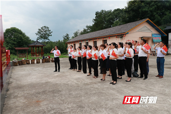 64cea252f4cf24dd9d86d565ee9e69c_副本.jpg