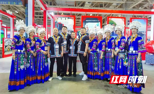 图片30.jpg 图片30.jpg