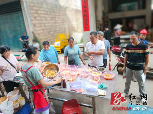 舜陵街道：开展食品摊贩登记备案工作1_副本500.jpg