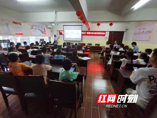 1edc3e709f083f68a4d5b0d7a2db75f.jpg